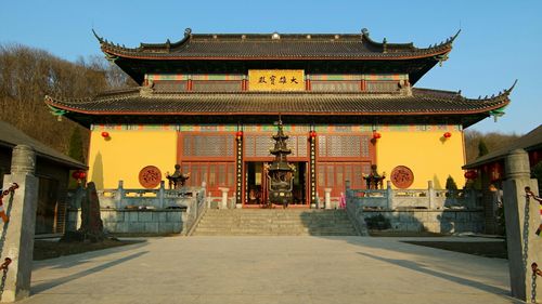 铁山寺的建筑风格是怎样的